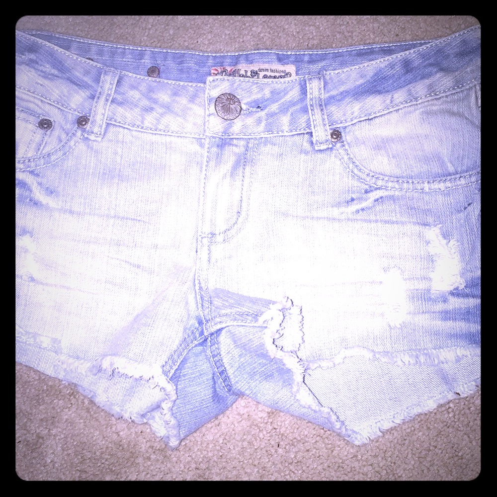Like New Wallflower Shorts